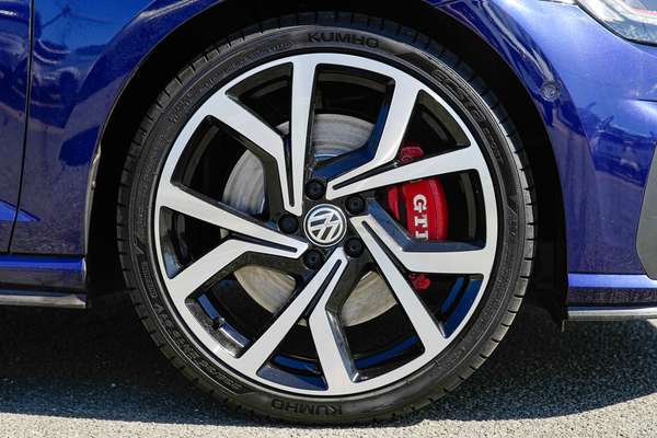 2019 Volkswagen Golf GTI 7.5 thumb-3
