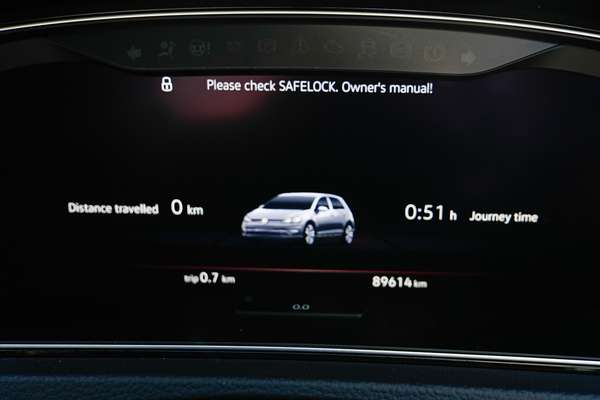 2019 Volkswagen Golf GTI 7.5 thumb-10