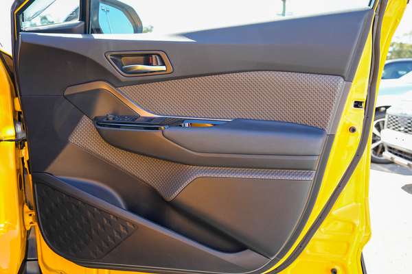 2023 Toyota C-HR Koba ZYX10R thumb-16