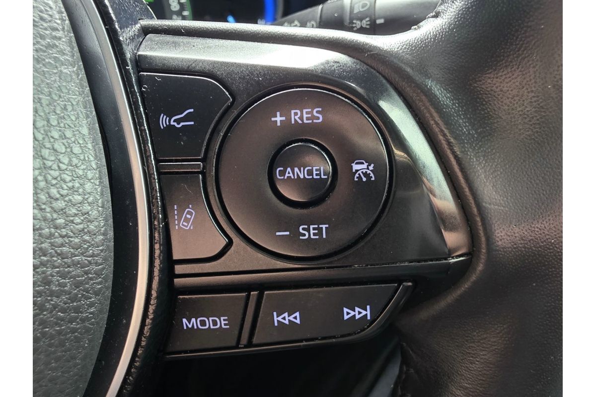 2019 Toyota RAV4 Cruiser AXAH52R image 27