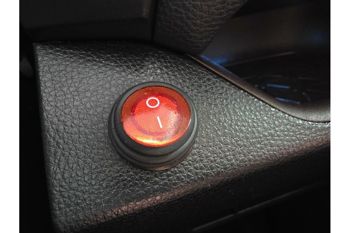 2019 Toyota RAV4 Cruiser AXAH52R image 30