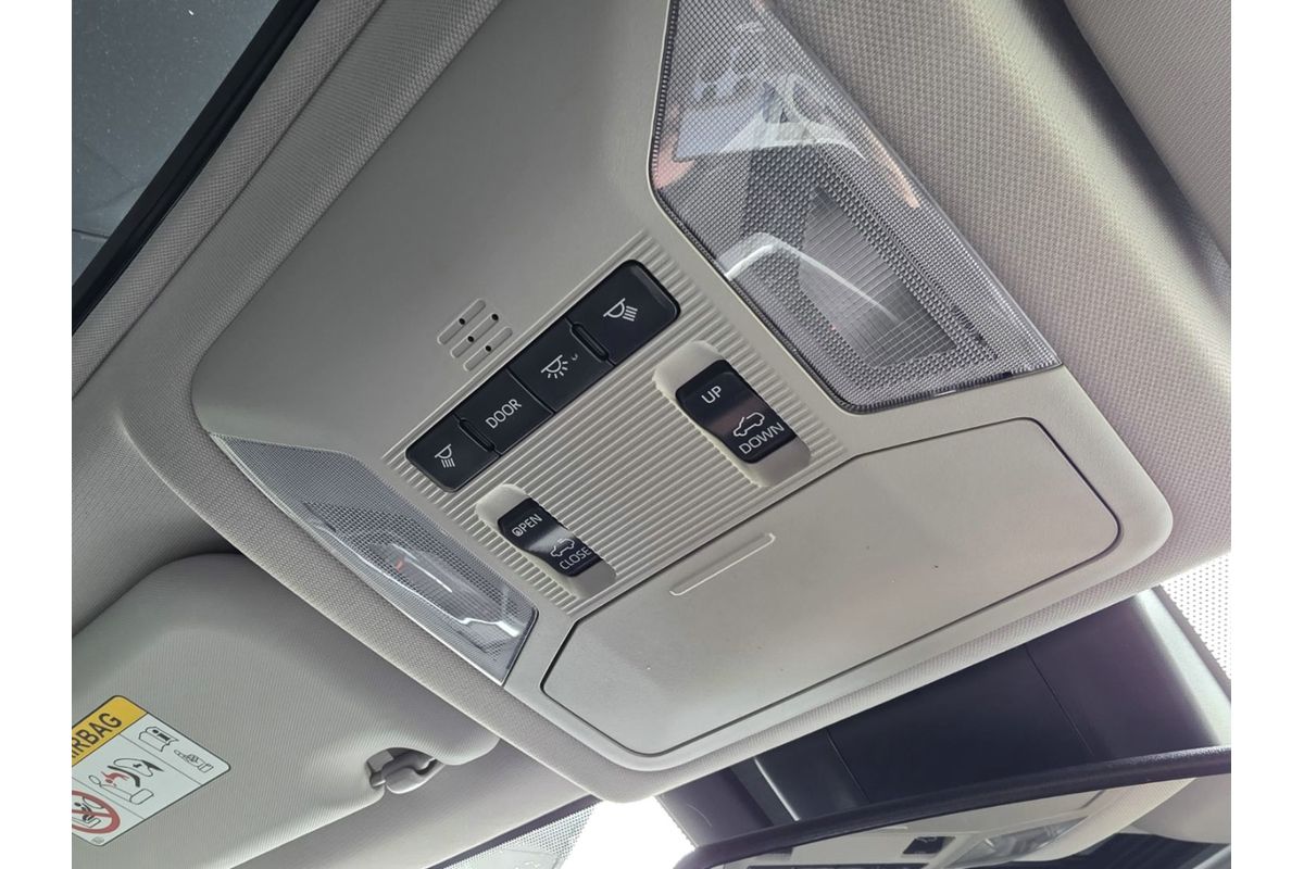 2019 Toyota RAV4 Cruiser AXAH52R image 33