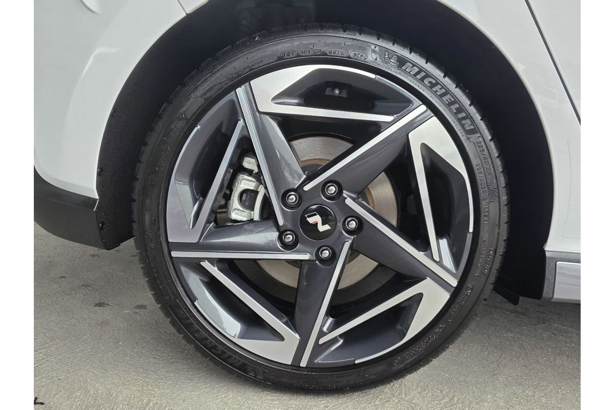 2024 Hyundai i30 N Line PDe.V6 image 9