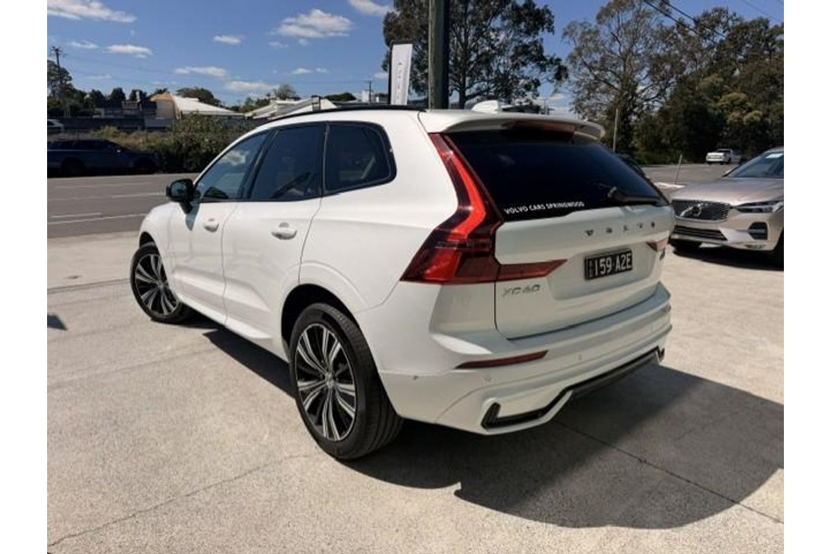 2026 Volvo XC60 Ultra B5 Dark