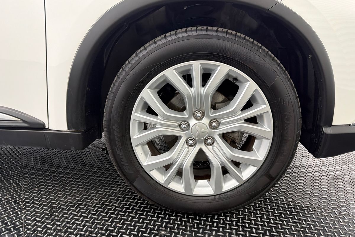 2020 Mitsubishi Outlander ES ZL