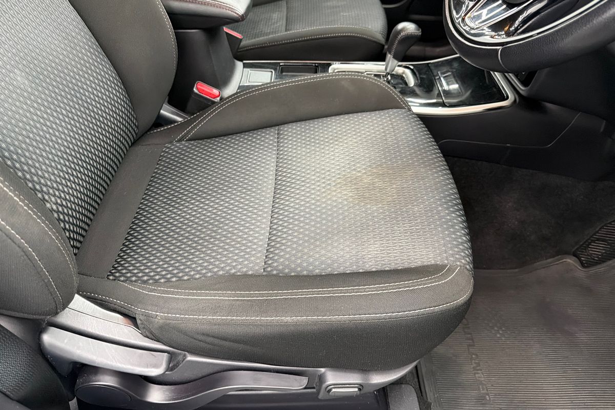 2020 Mitsubishi Outlander ES ZL