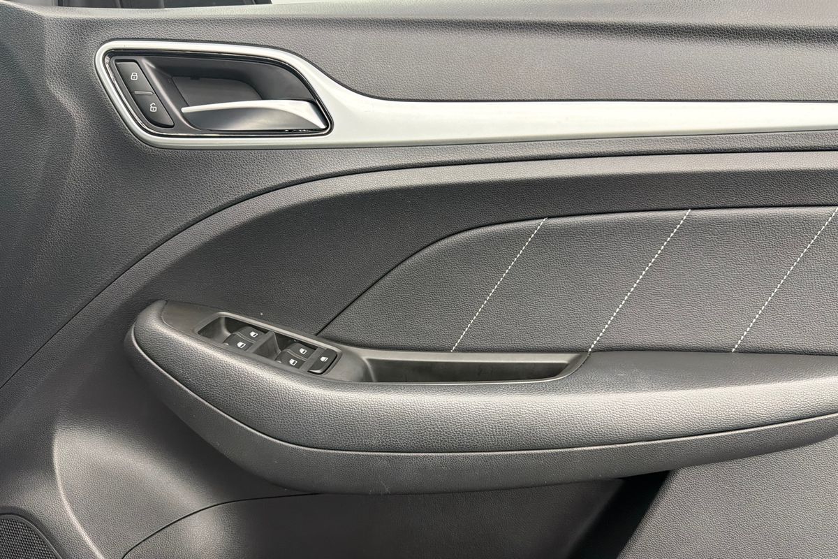 2020 MG ZS Excite AZS1