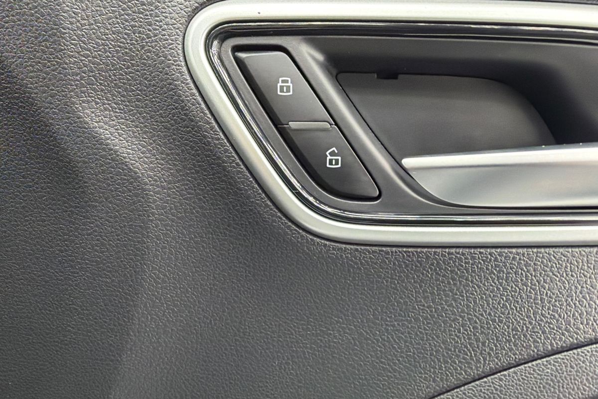 2020 MG ZS Excite AZS1