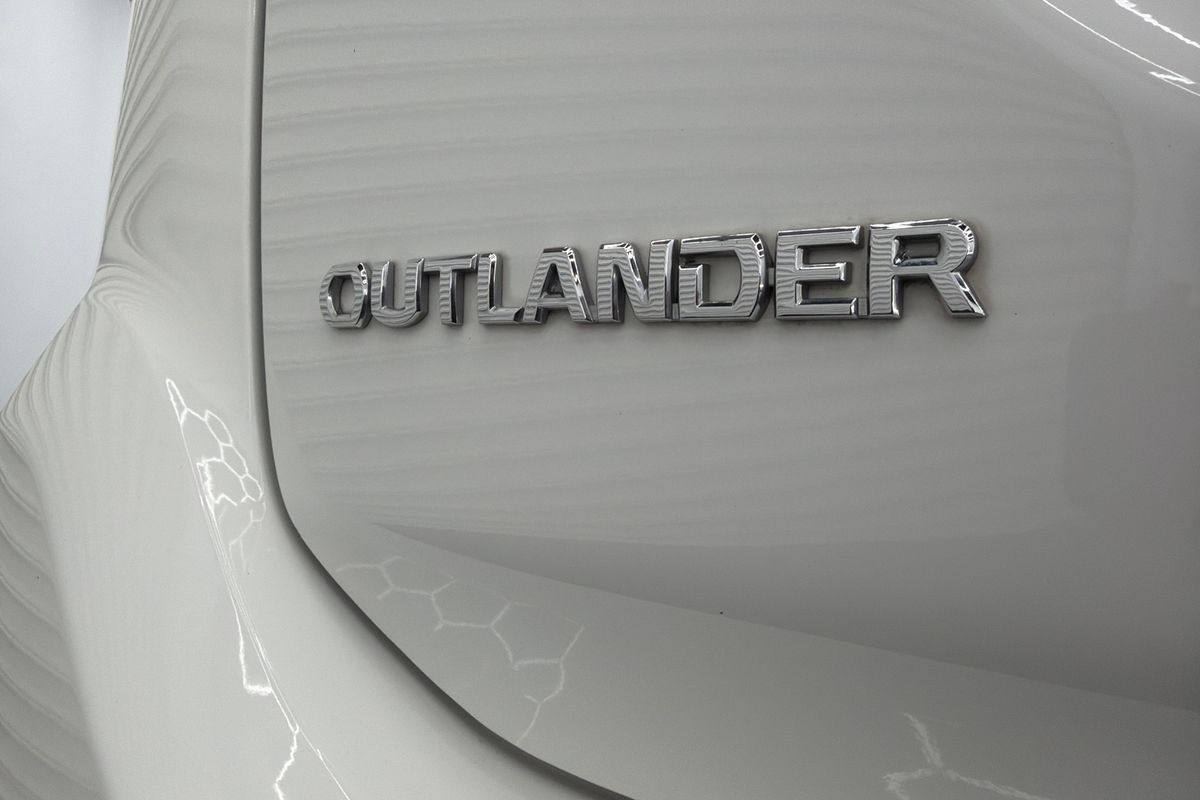 2020 Mitsubishi Outlander ES ZL