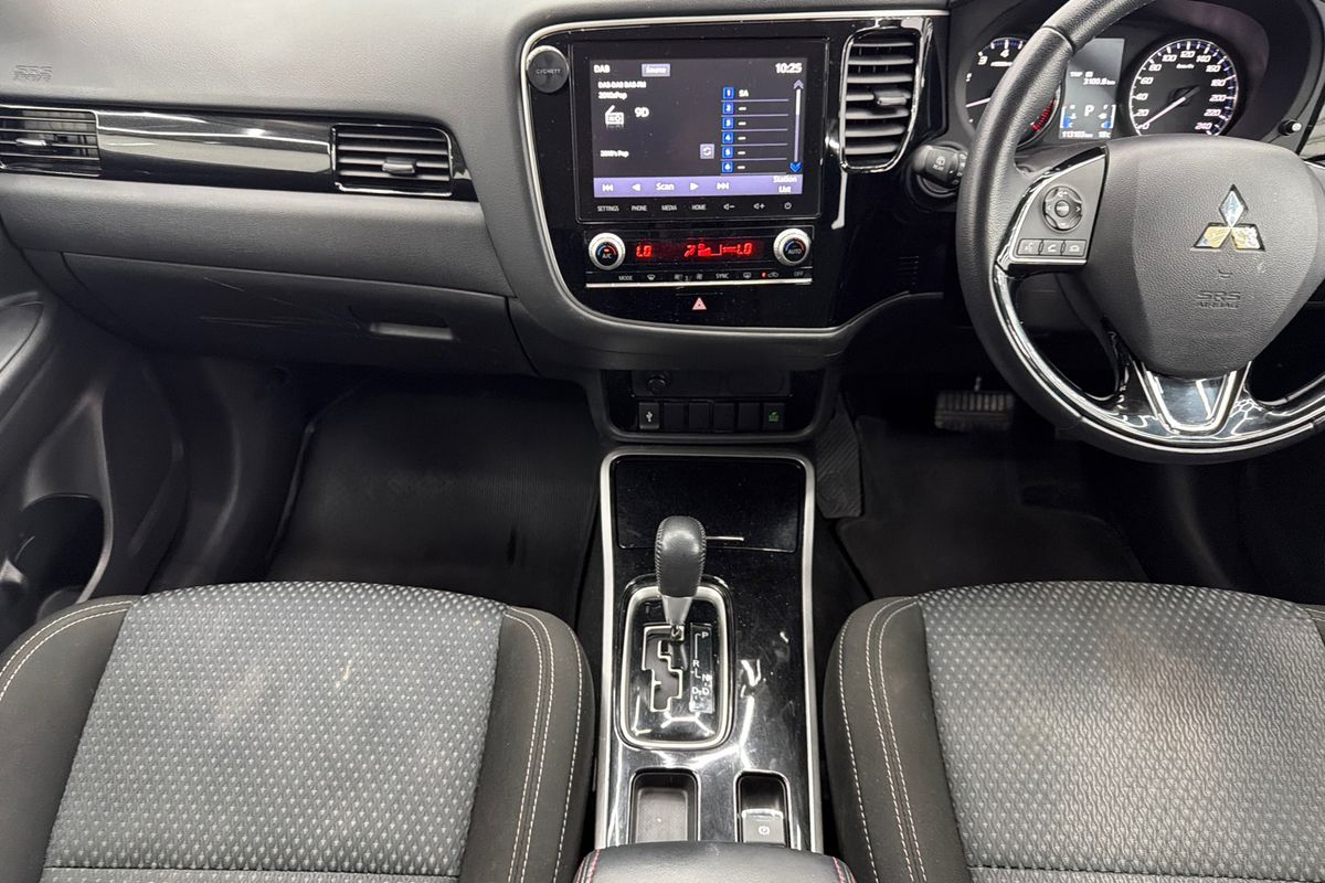 2020 Mitsubishi Outlander ES ZL