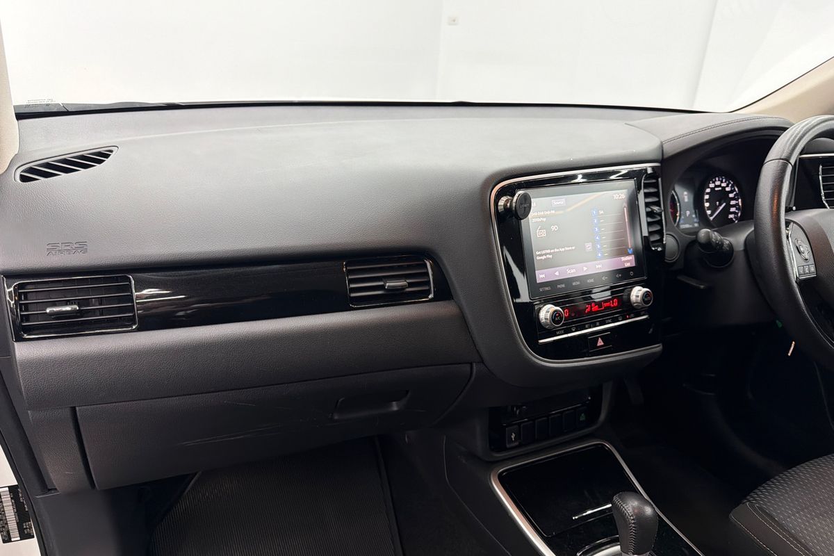 2020 Mitsubishi Outlander ES ZL