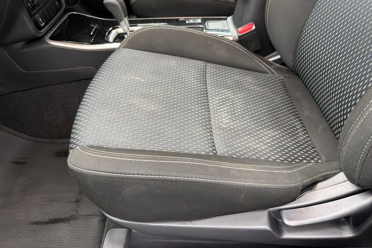 2020 Mitsubishi Outlander ES ZL