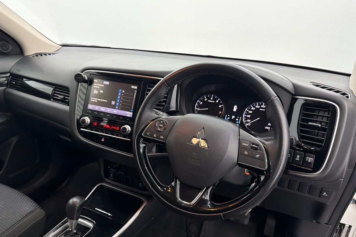 2020 Mitsubishi Outlander ES ZL