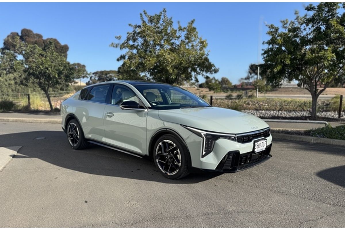2025 Kia K4 GT-Line CL4m