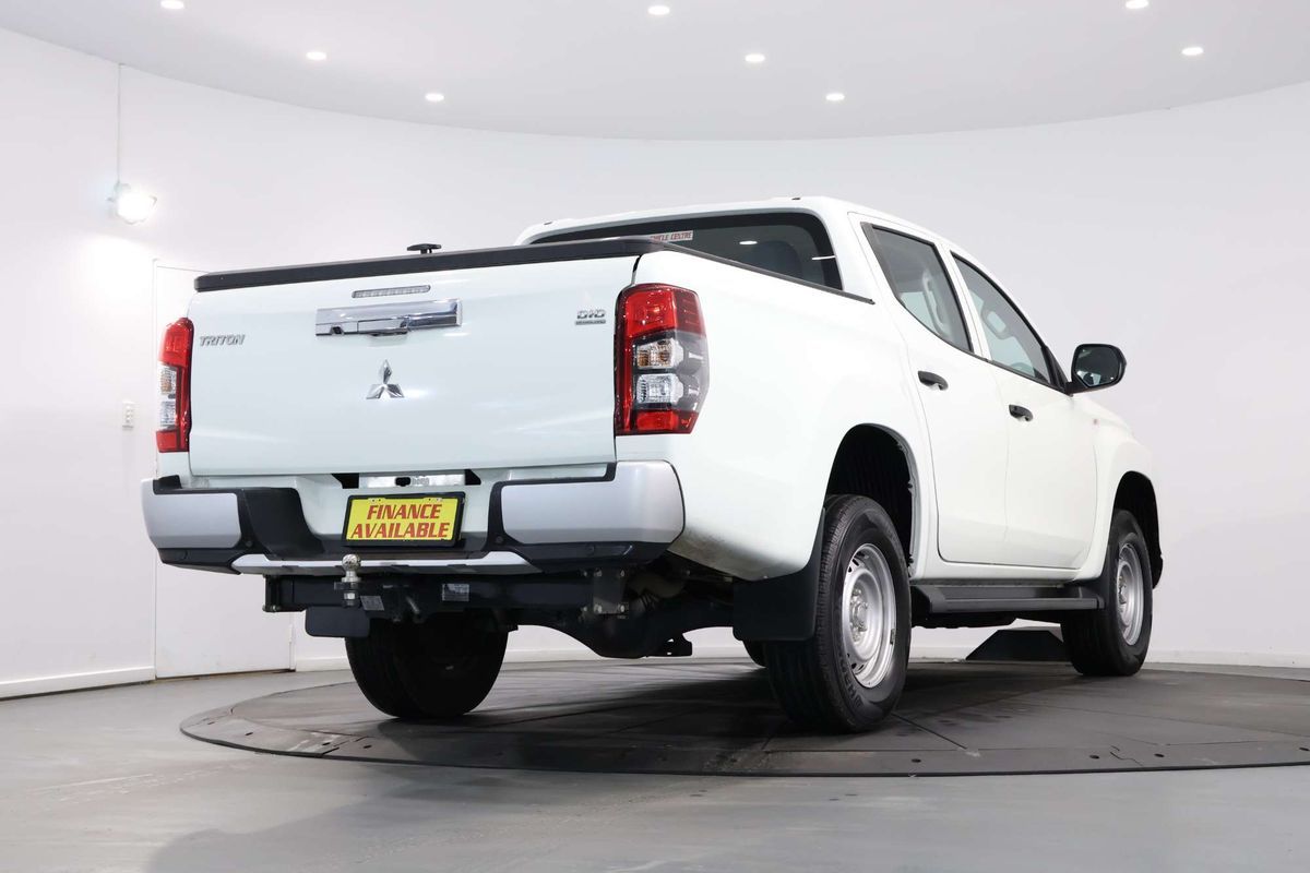 2022 Mitsubishi Triton GLX MR Rear Wheel Drive