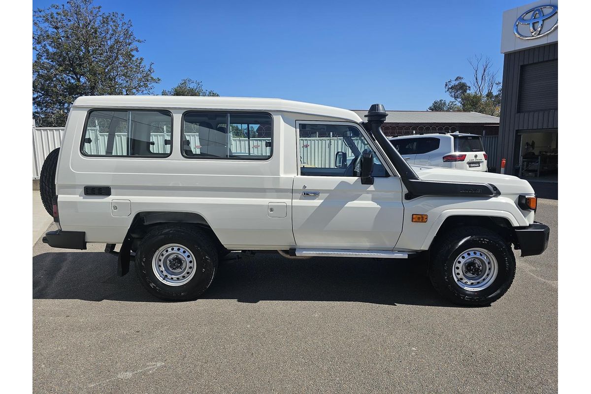 2024 Toyota Landcruiser GXL Troopcarrier GDJL78R