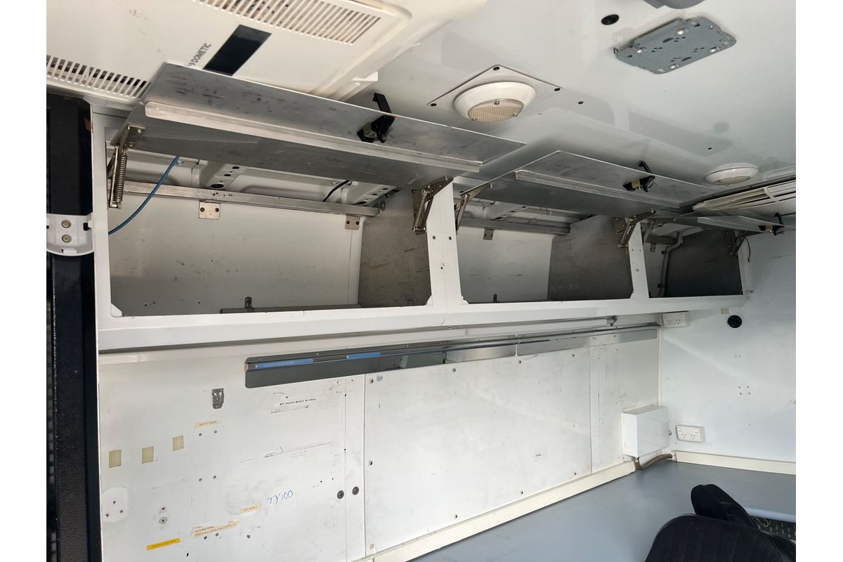 2008 Mercedes-Benz Sprinter 518CDI NCV3 LWB High Roof image 9