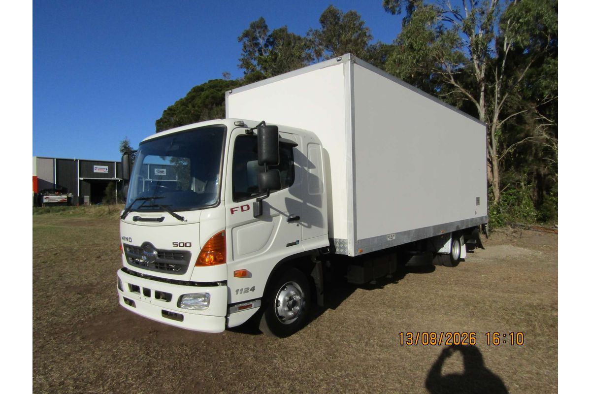 2017 Hino 500 Series FD1124 XLWB PROSHIFT 6 FD7J 4x2 image 12