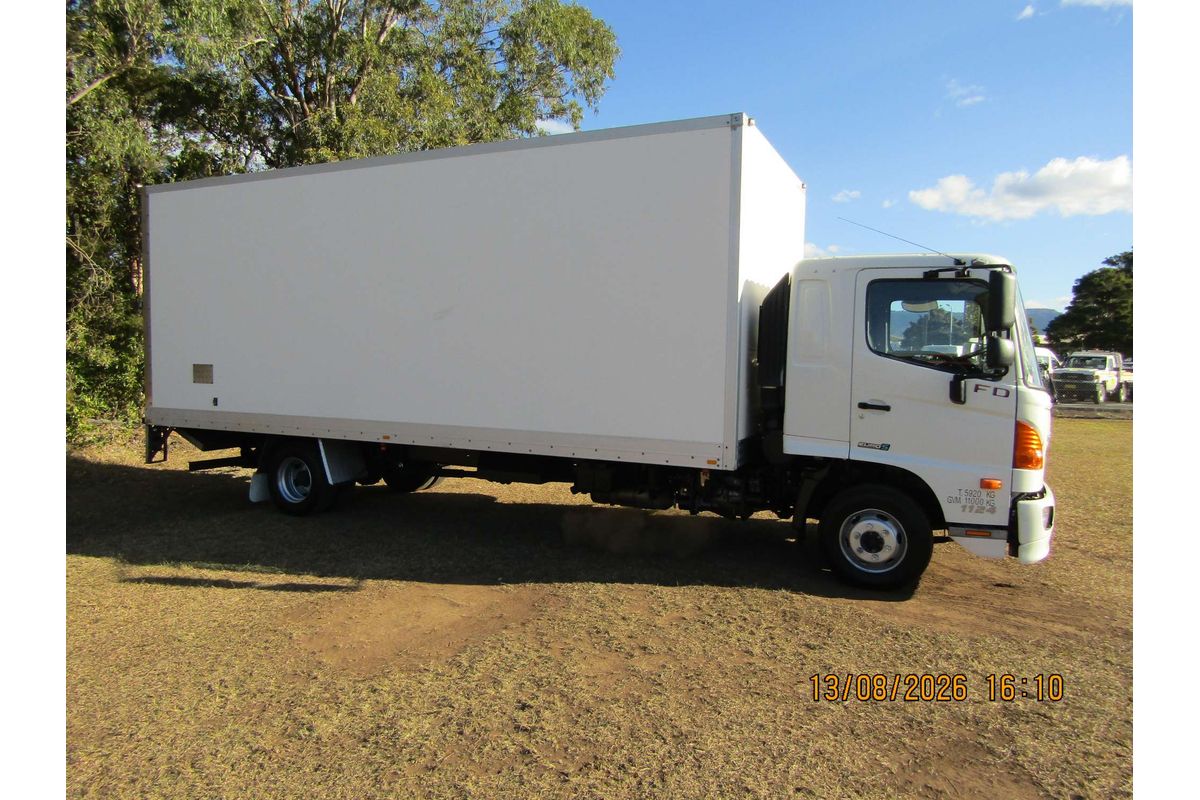 2017 Hino 500 Series FD1124 XLWB PROSHIFT 6 FD7J 4x2 image 13