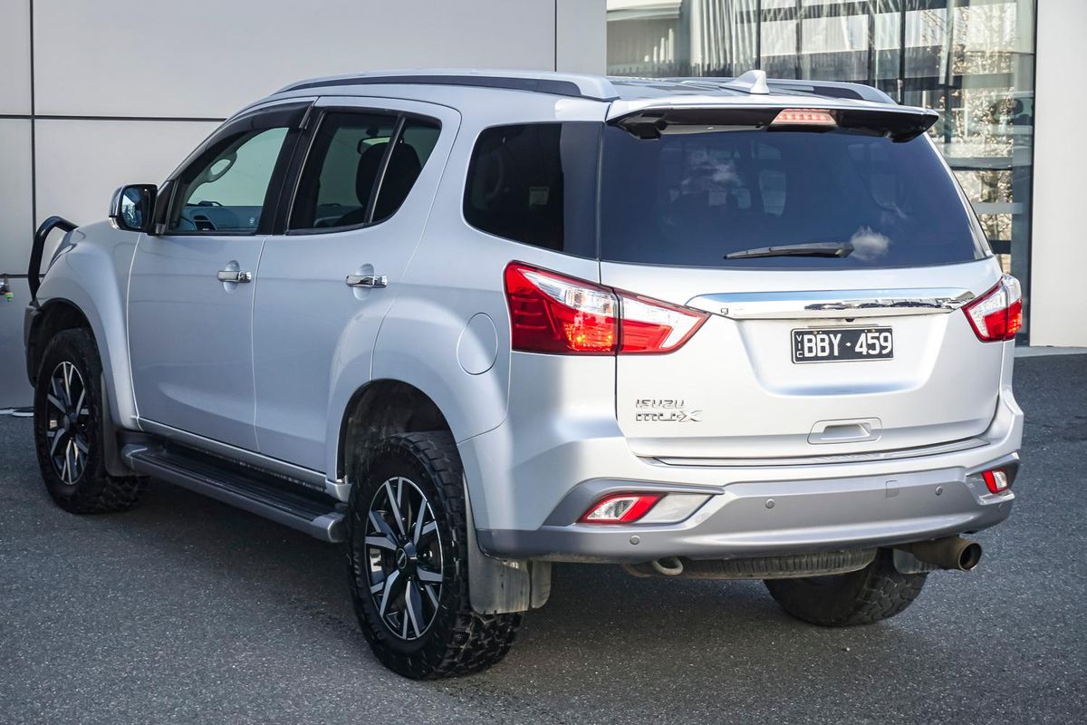 2020 Isuzu MU-X LS-T
