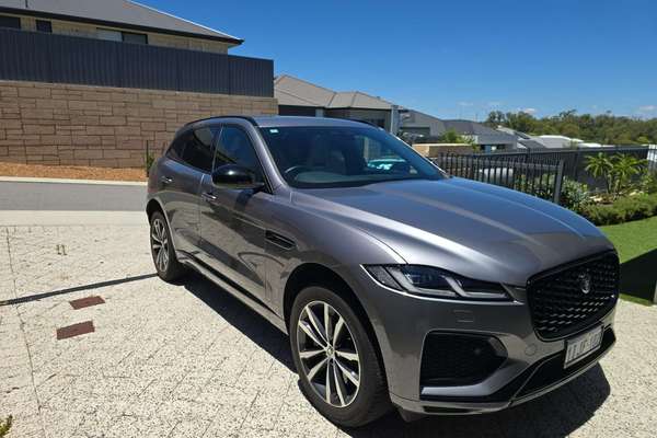 2023 Jaguar F-PACE 400 Sport X761