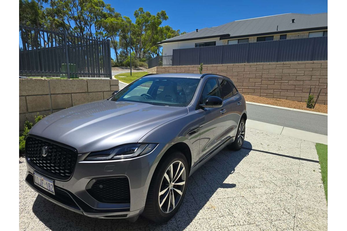 2023 Jaguar F-PACE 400 Sport X761