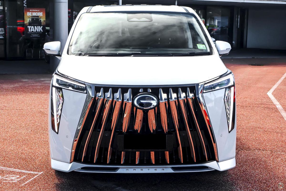 2026 GAC M8 PHEV Luxury