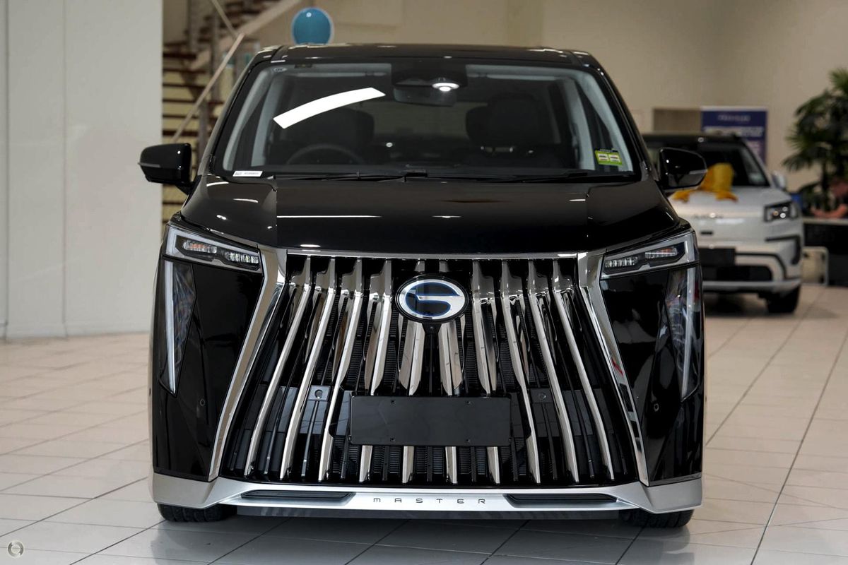 2026 GAC M8 PHEV Luxury