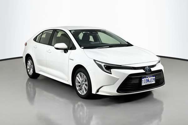 2024 Toyota Corolla Sedan 1.8L Hyb CVT Ascent Sport