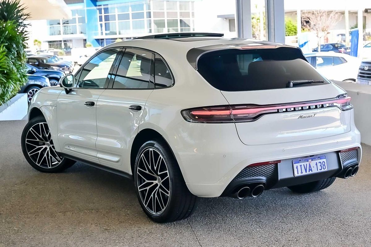 2024 Porsche Macan T 95B