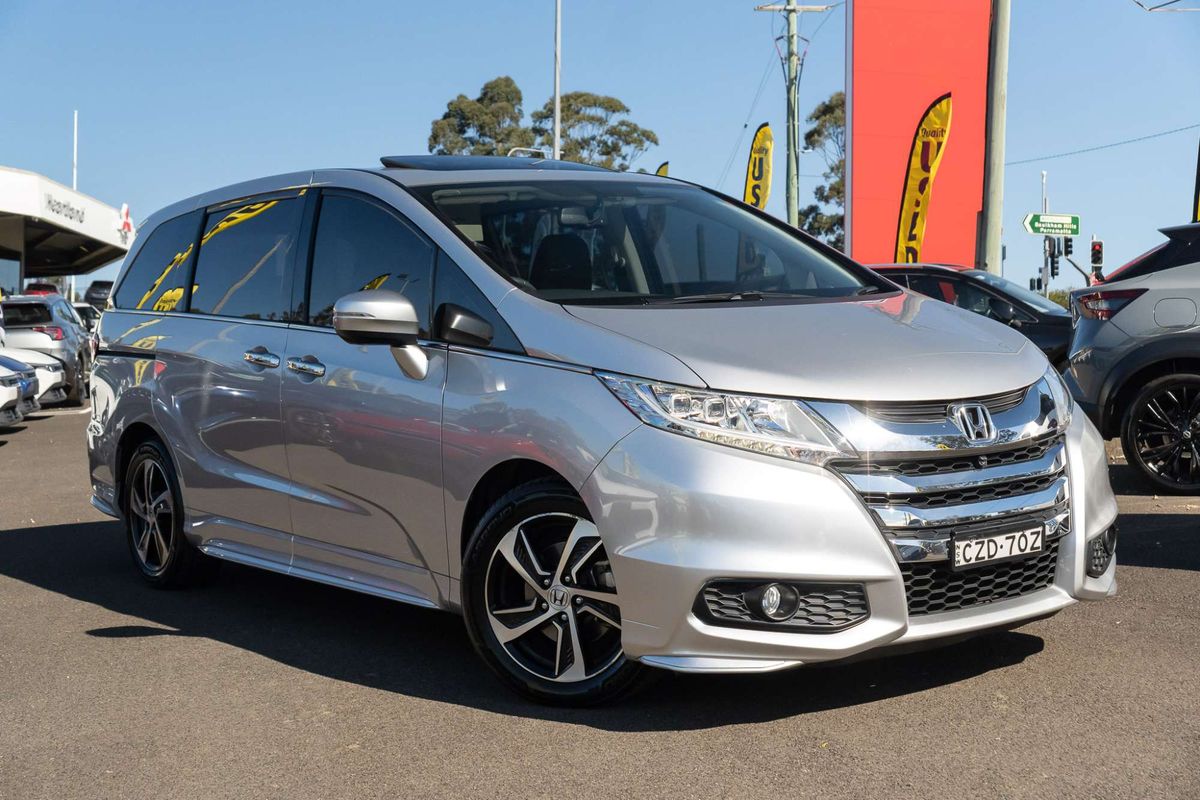 2015 Honda Odyssey VTi-L 5th Gen