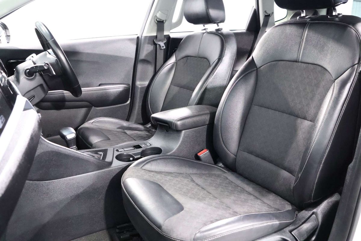2022 Kia Niro HEV S SG2