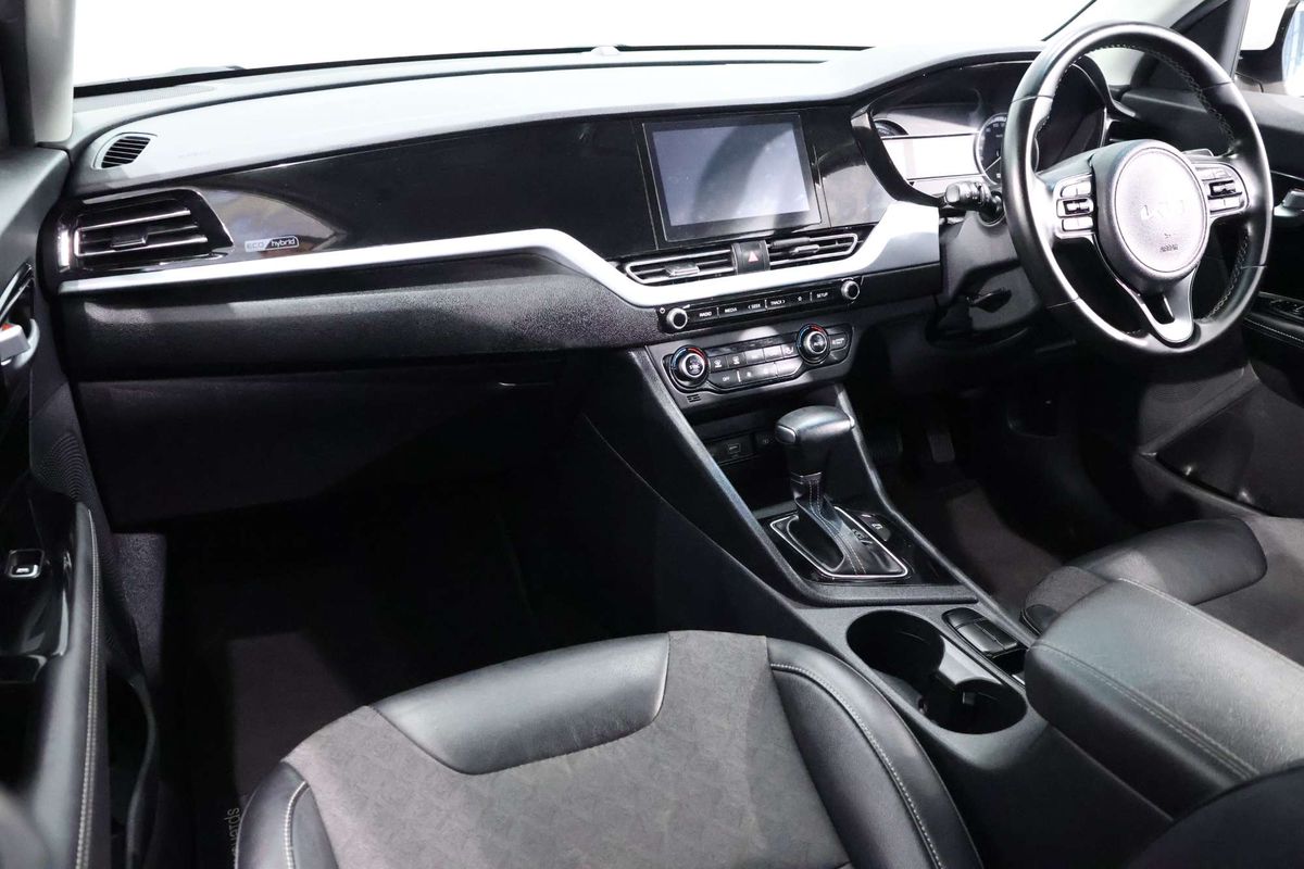 2022 Kia Niro HEV S SG2