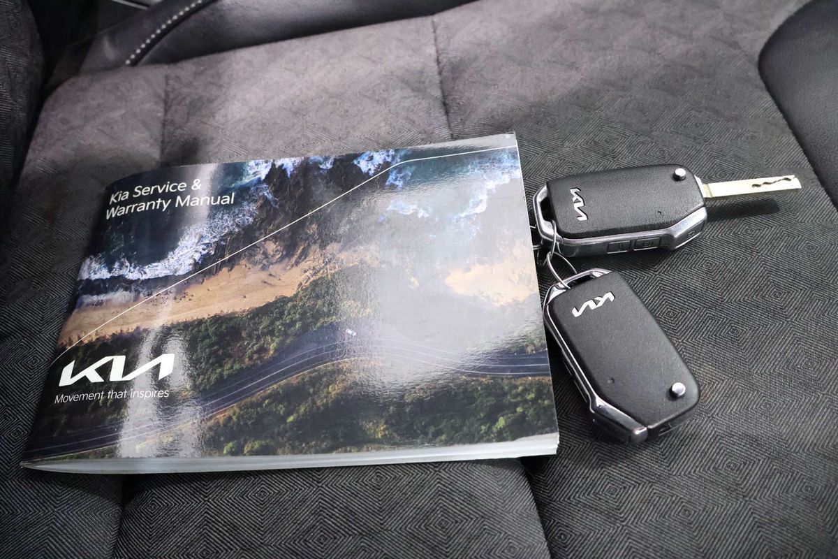 2022 Kia Niro HEV S SG2