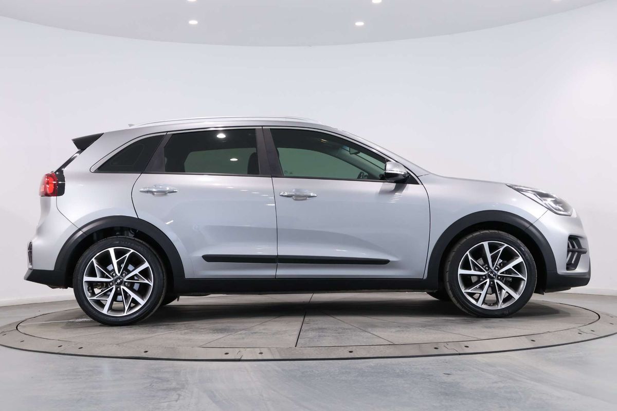 2021 Kia Niro Hybrid Sport DE