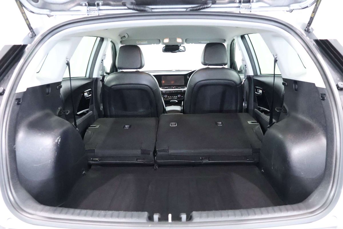 2021 Kia Niro Hybrid Sport DE