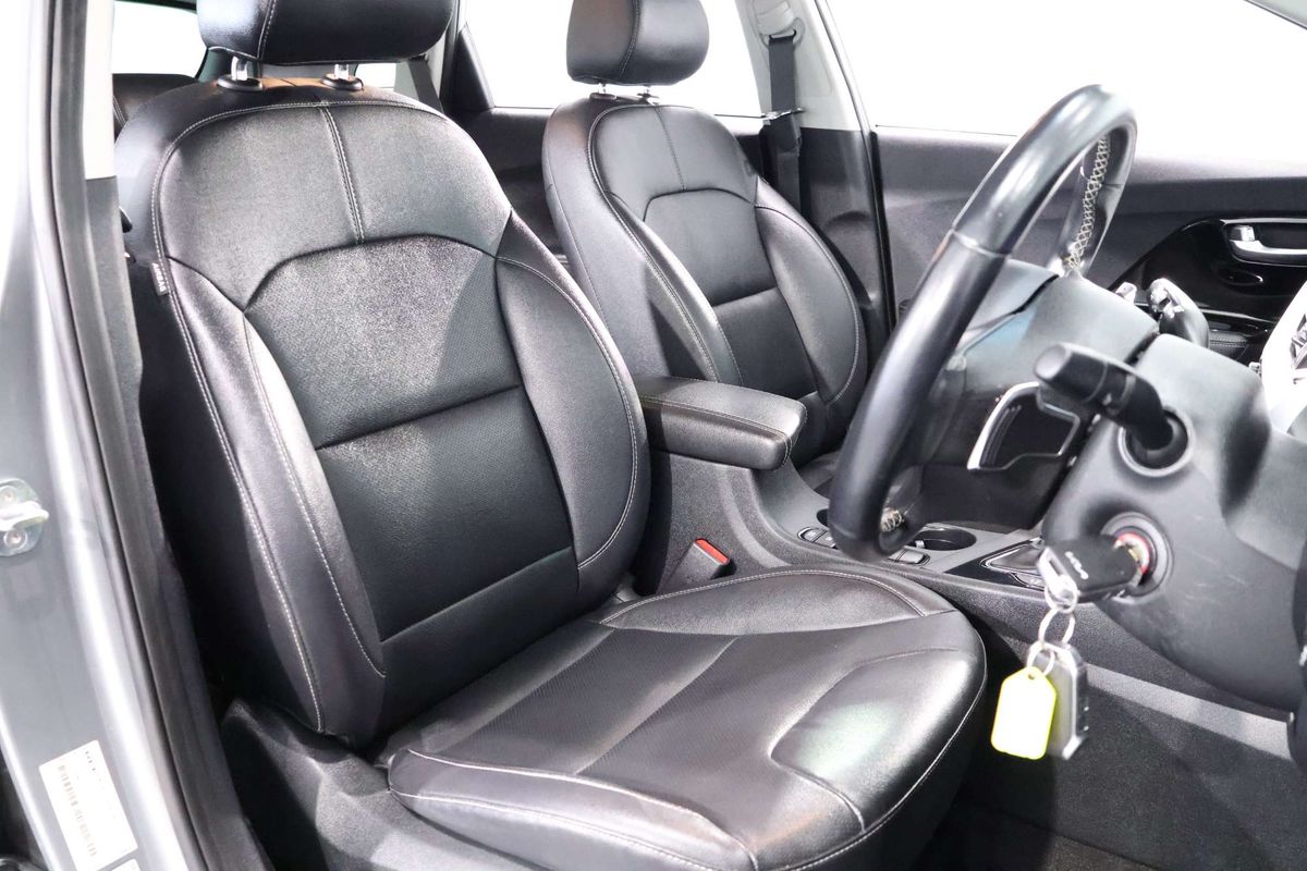 2021 Kia Niro Hybrid Sport DE