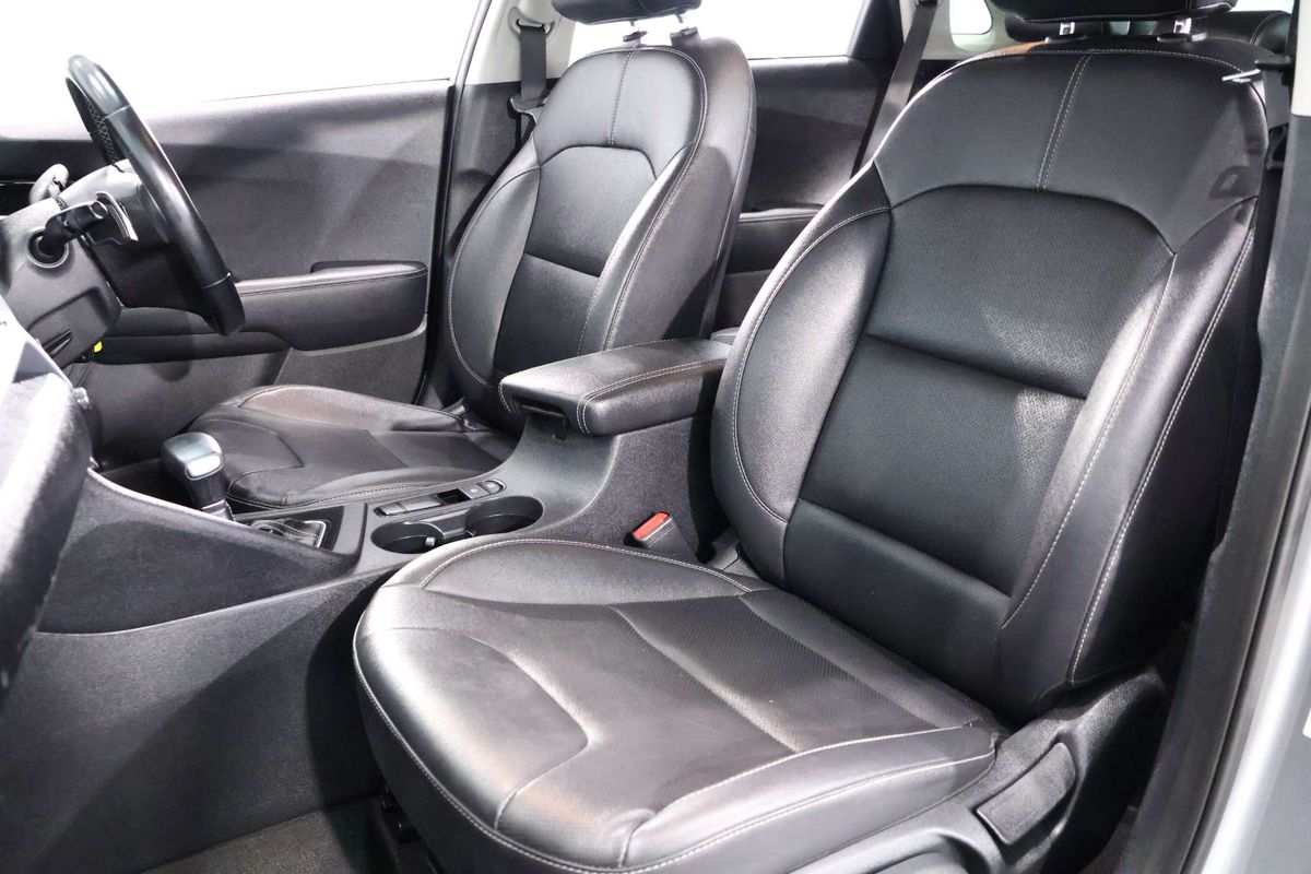 2021 Kia Niro Hybrid Sport DE