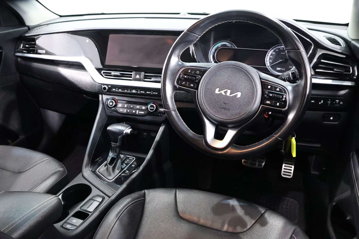 2021 Kia Niro Hybrid Sport DE