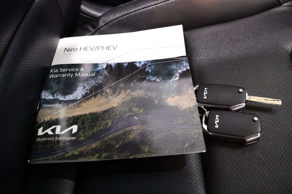 2021 Kia Niro Hybrid Sport DE