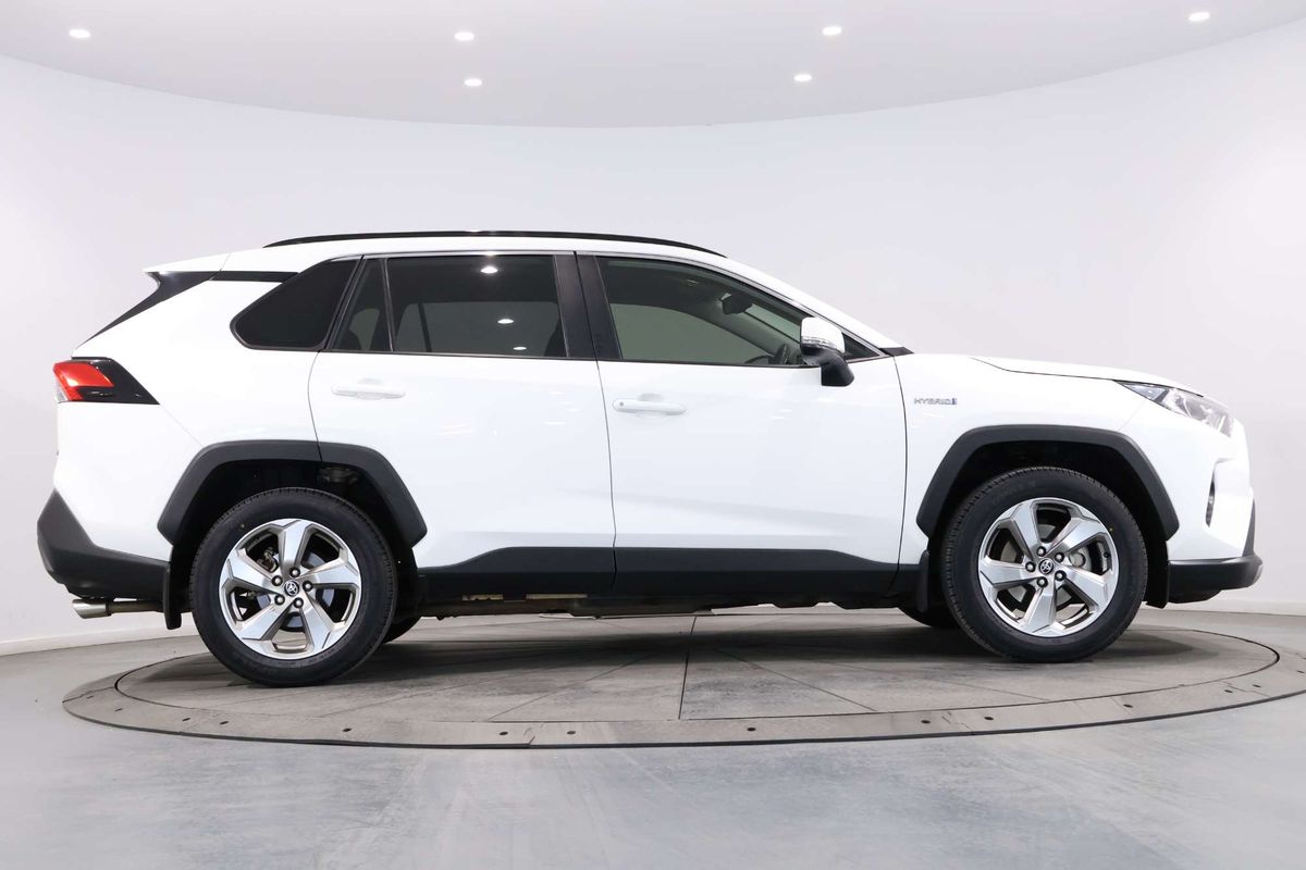 2021 Toyota RAV4 GXL AXAH54R