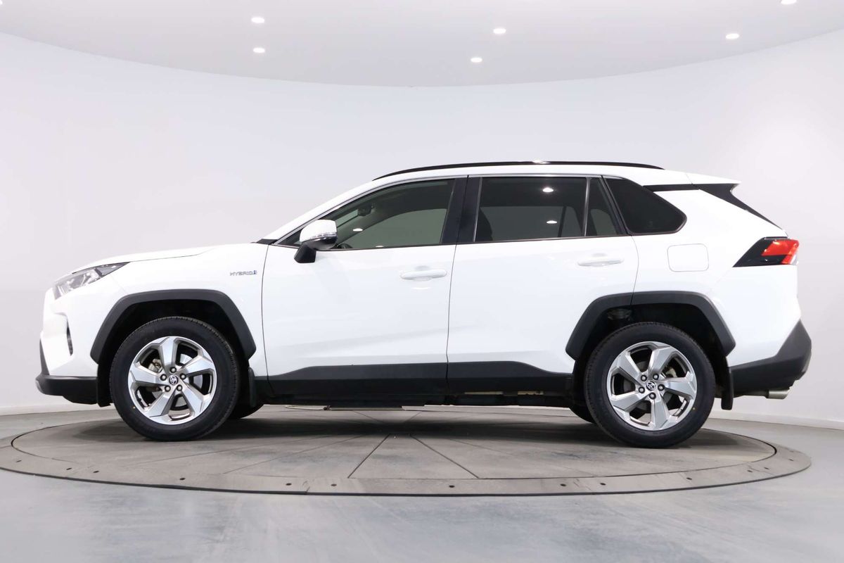 2021 Toyota RAV4 GXL AXAH54R