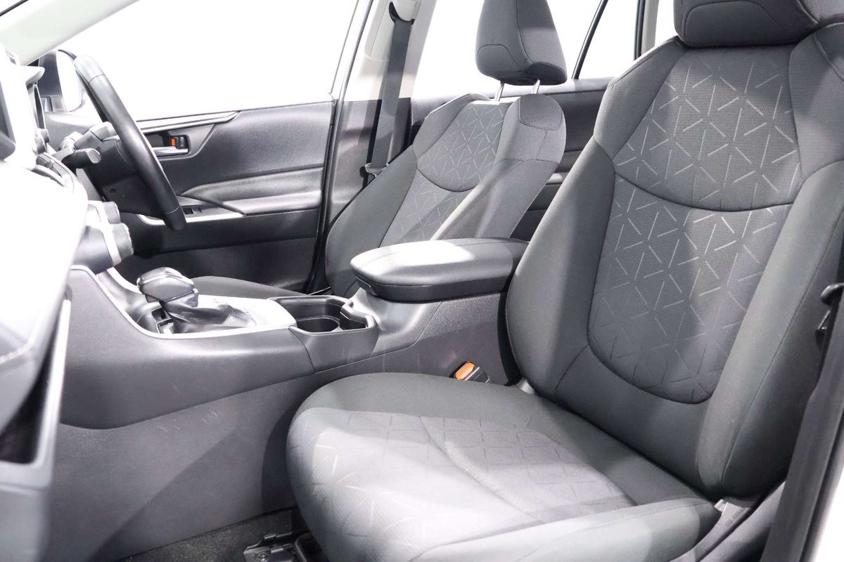 2021 Toyota RAV4 GXL AXAH54R