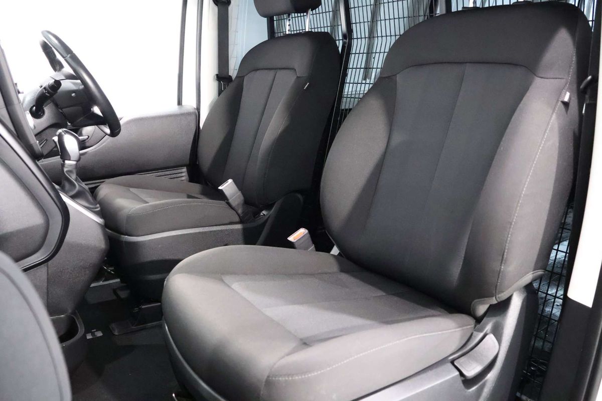 2023 Hyundai STARIA LOAD US4.V2
