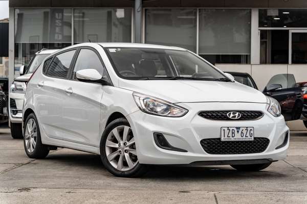2017 Hyundai Accent Sport RB6