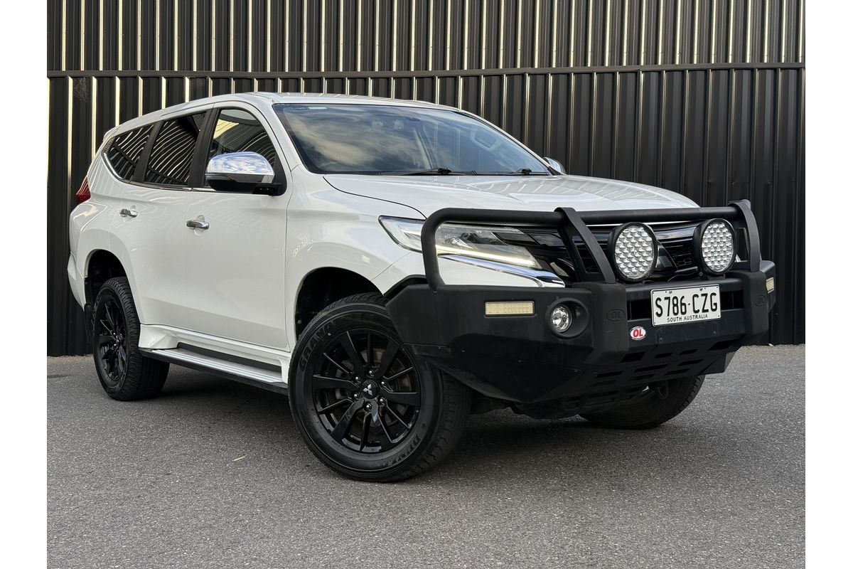 2018 Mitsubishi Pajero Sport Black Edition QE