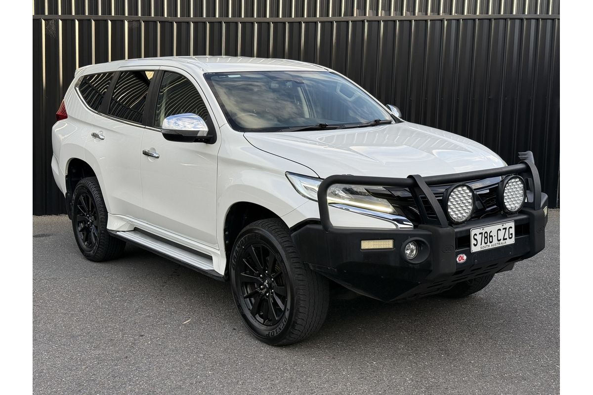 2018 Mitsubishi Pajero Sport Black Edition QE
