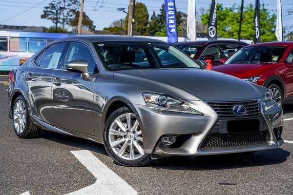 2015 Lexus IS IS300h Luxury AVE30R