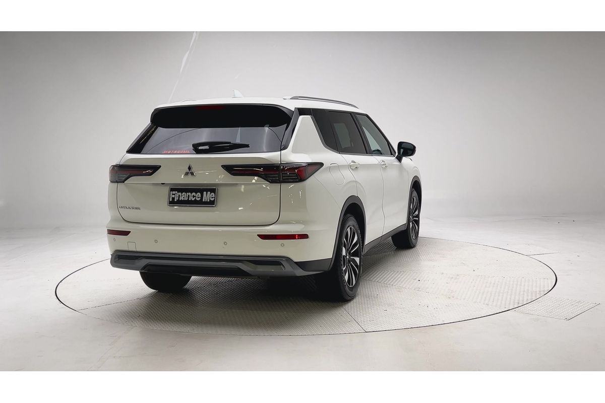 2025 Mitsubishi Outlander LS ZM