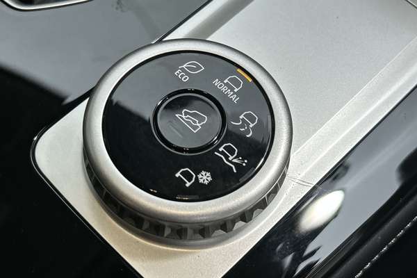 2025 Mitsubishi Outlander LS ZM thumb-16